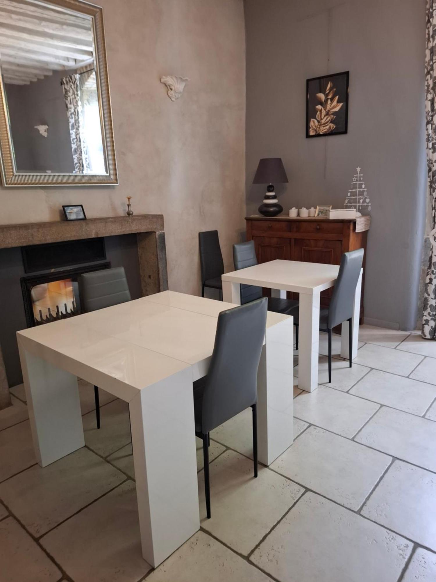 Maison d'Eusébia Château-Chalon Extérieur photo